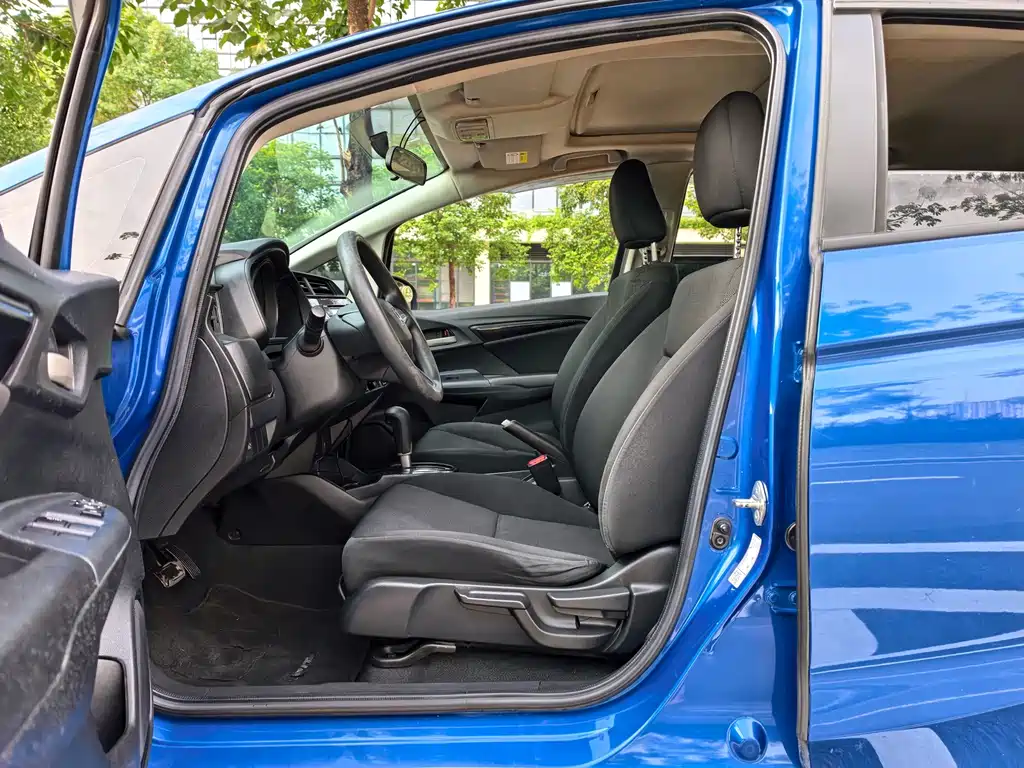 Honda Fit — миниатюра 7