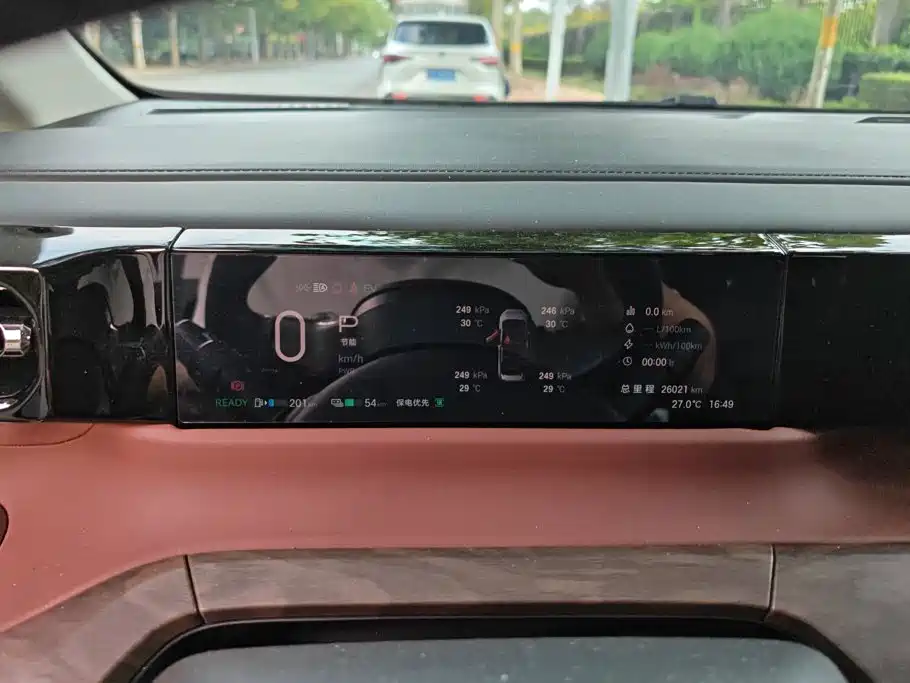 GAC Motor Trumpchi E8 PHEV — миниатюра 14