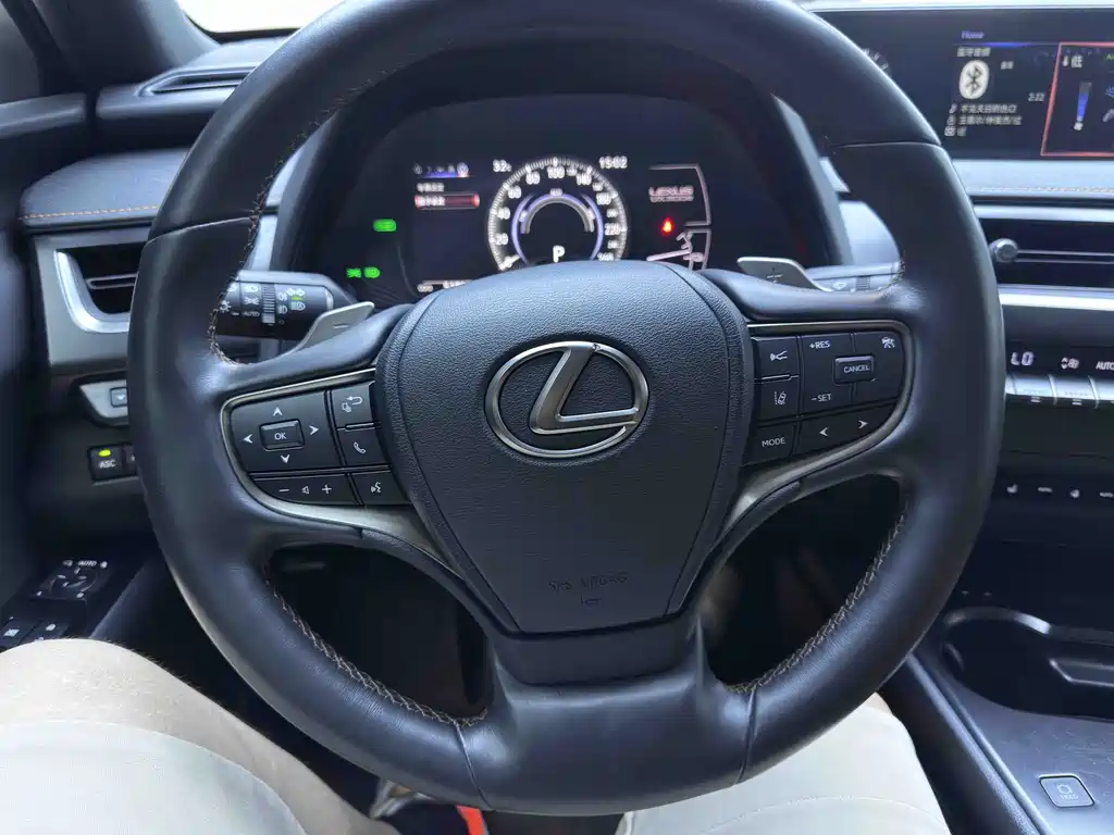 Lexus UX New Energy — миниатюра 19