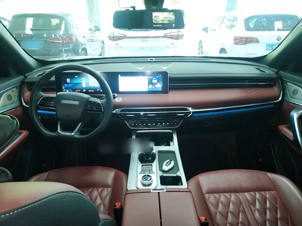 Jetour Jetour X70 PLUS 1.5 л 2023 г. Серебристо-серый, пробег 40199 км