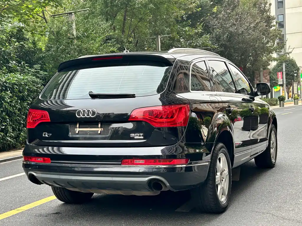 Audi Q7 — миниатюра 4