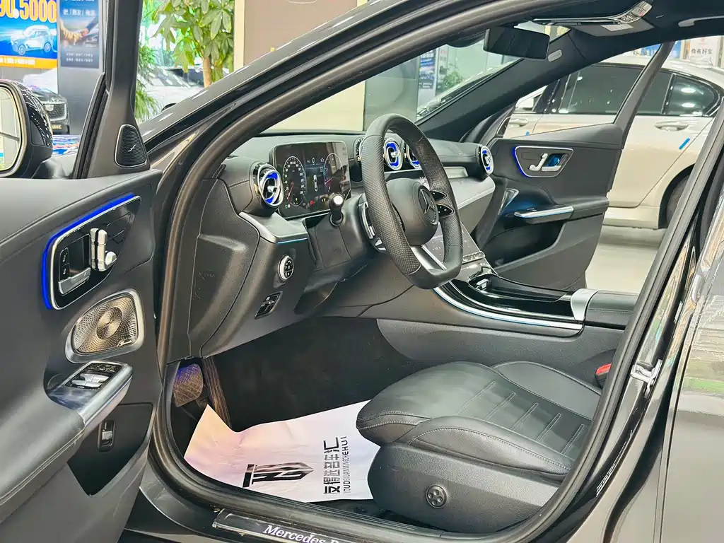 Mercedes-Benz C-Class — миниатюра 4