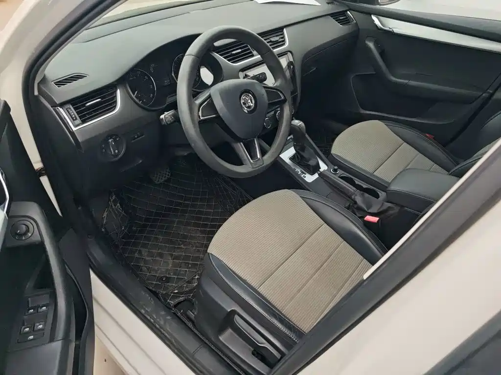 Skoda Octavia — миниатюра 6