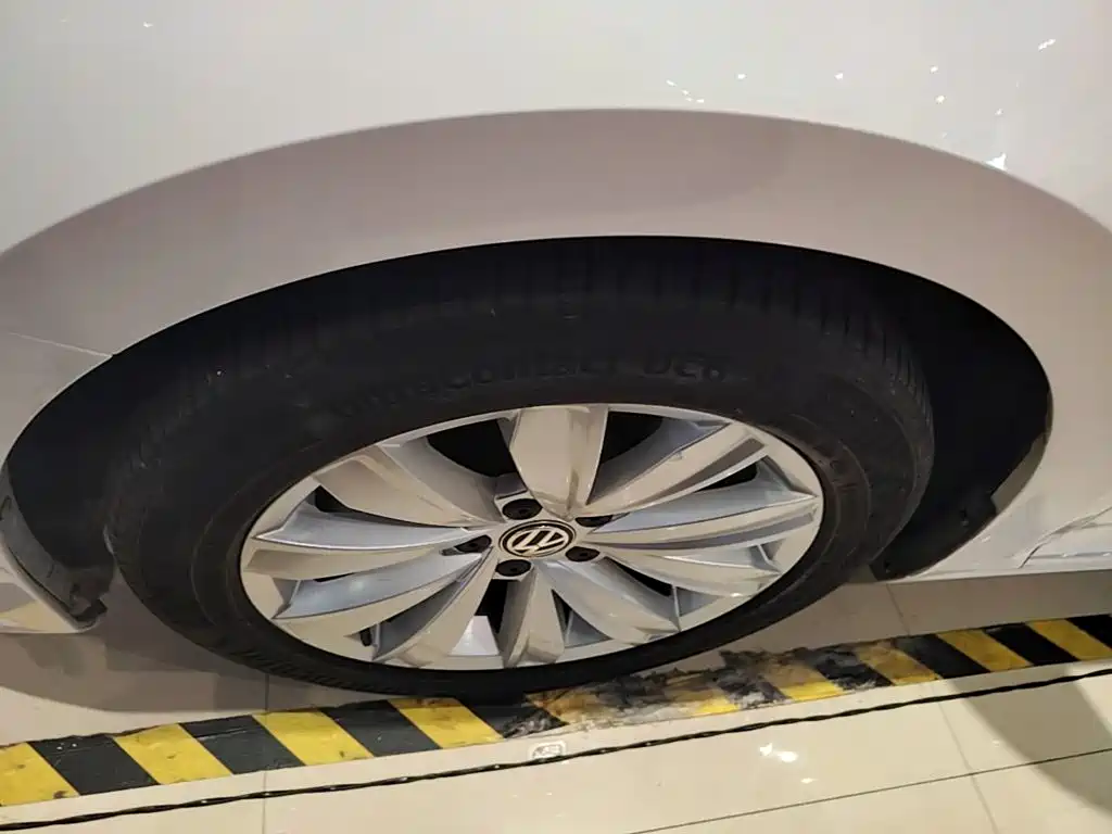 Volkswagen Passat — миниатюра 23