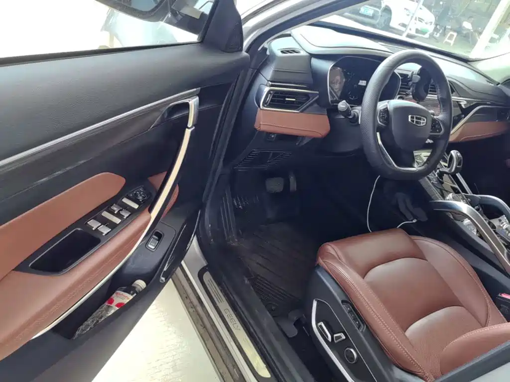 Geely Boyue — миниатюра 16