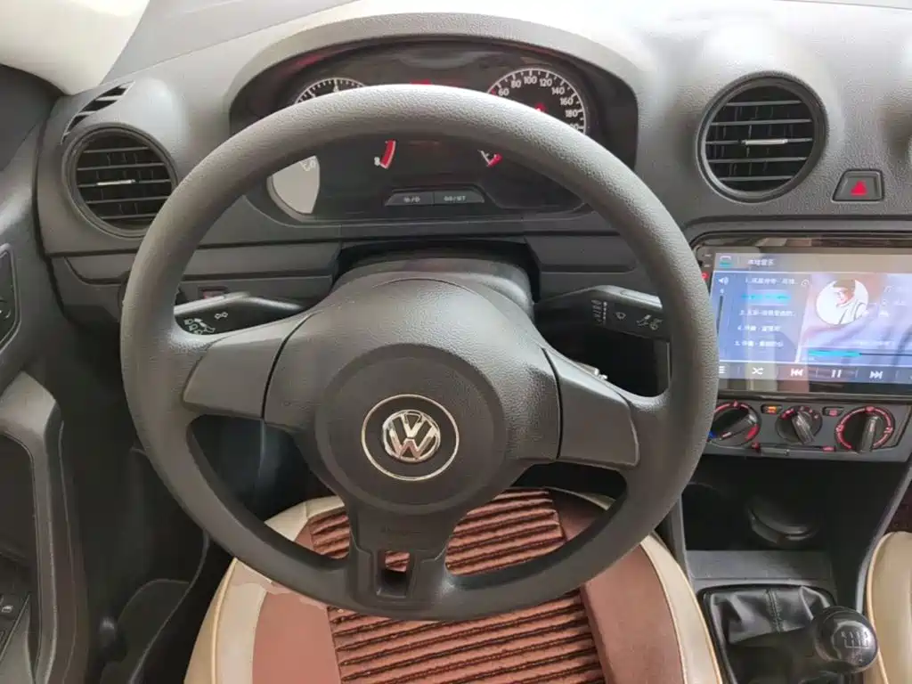 Volkswagen Jetta — миниатюра 11
