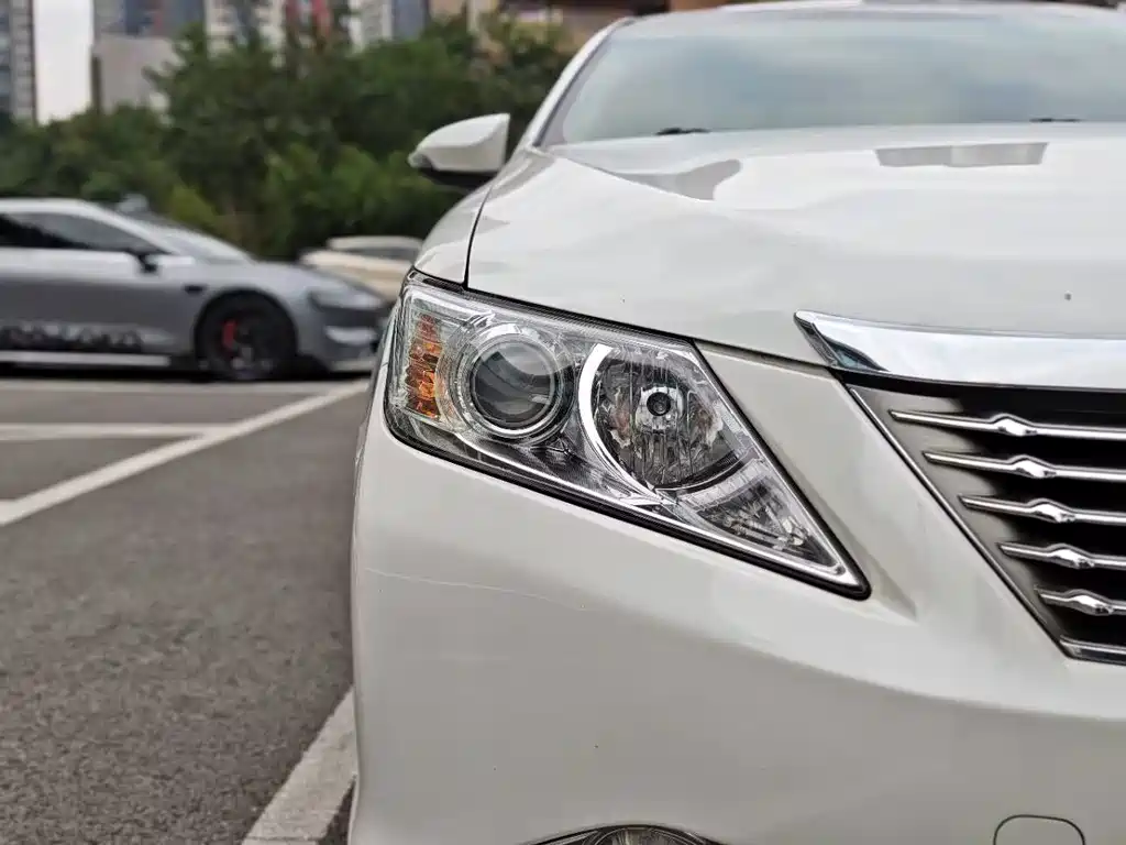 Toyota Camry — миниатюра 26