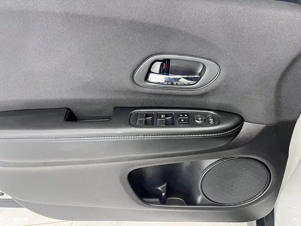 Honda Vezel — миниатюра 8