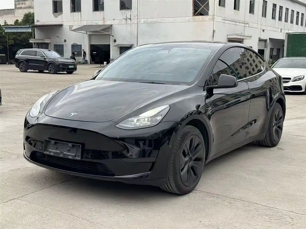 Tesla Model Y 2023 RWD Drive Dynamic Edition