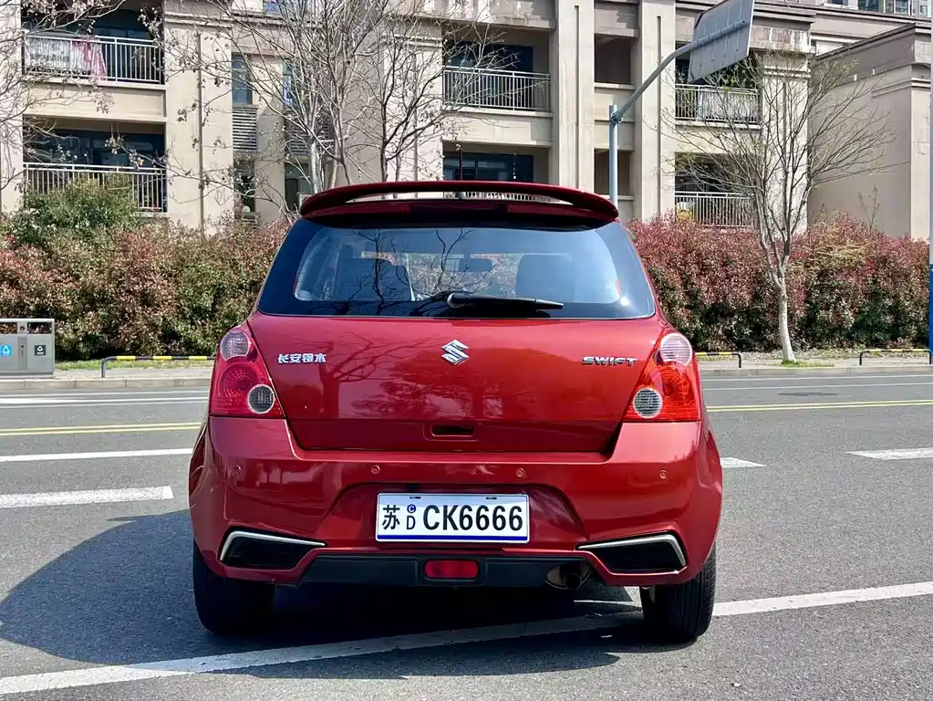 Suzuki Swift 1.5L Auto Fashion Type, фото 2