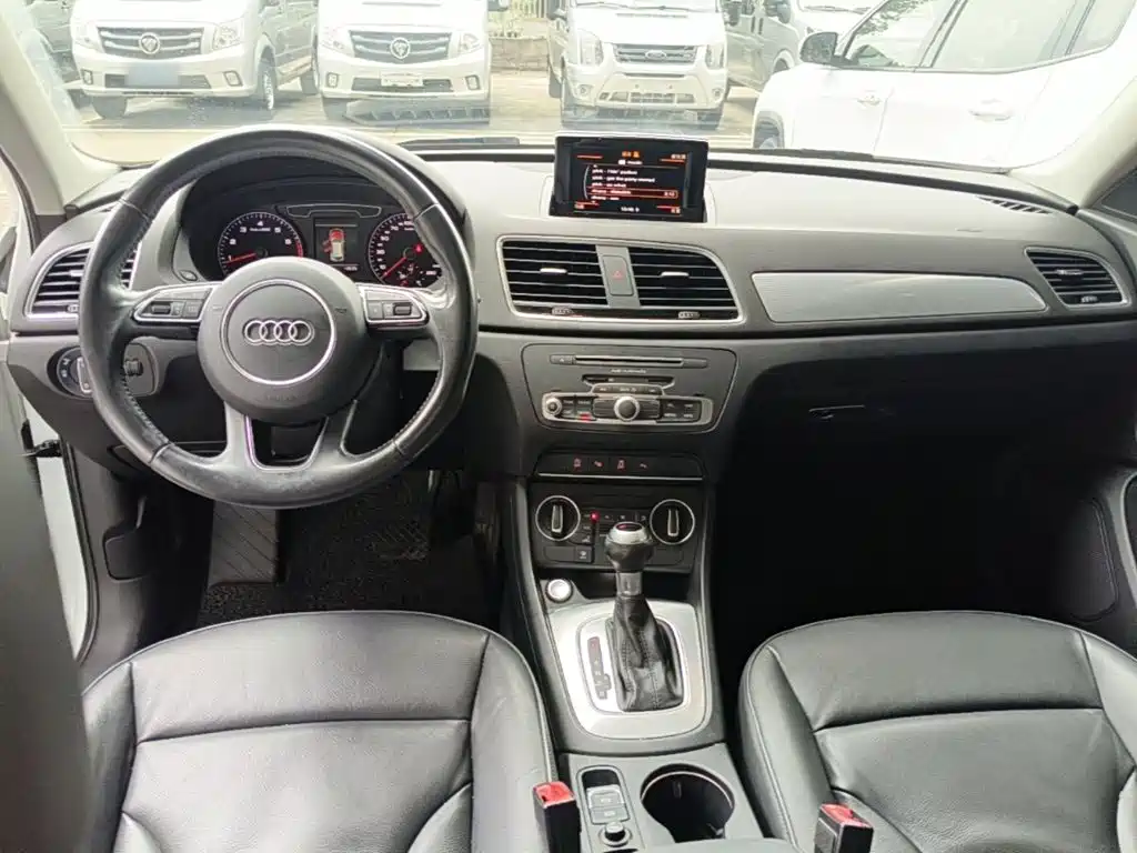 Audi Q3 — миниатюра 10