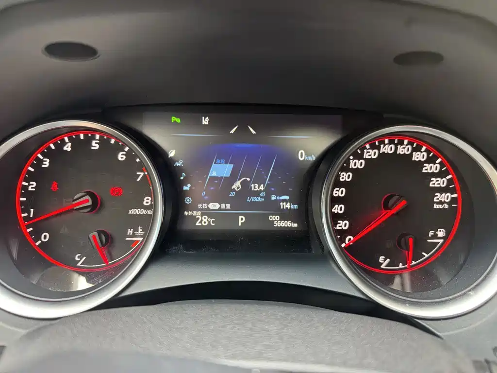 Toyota Camry — миниатюра 14