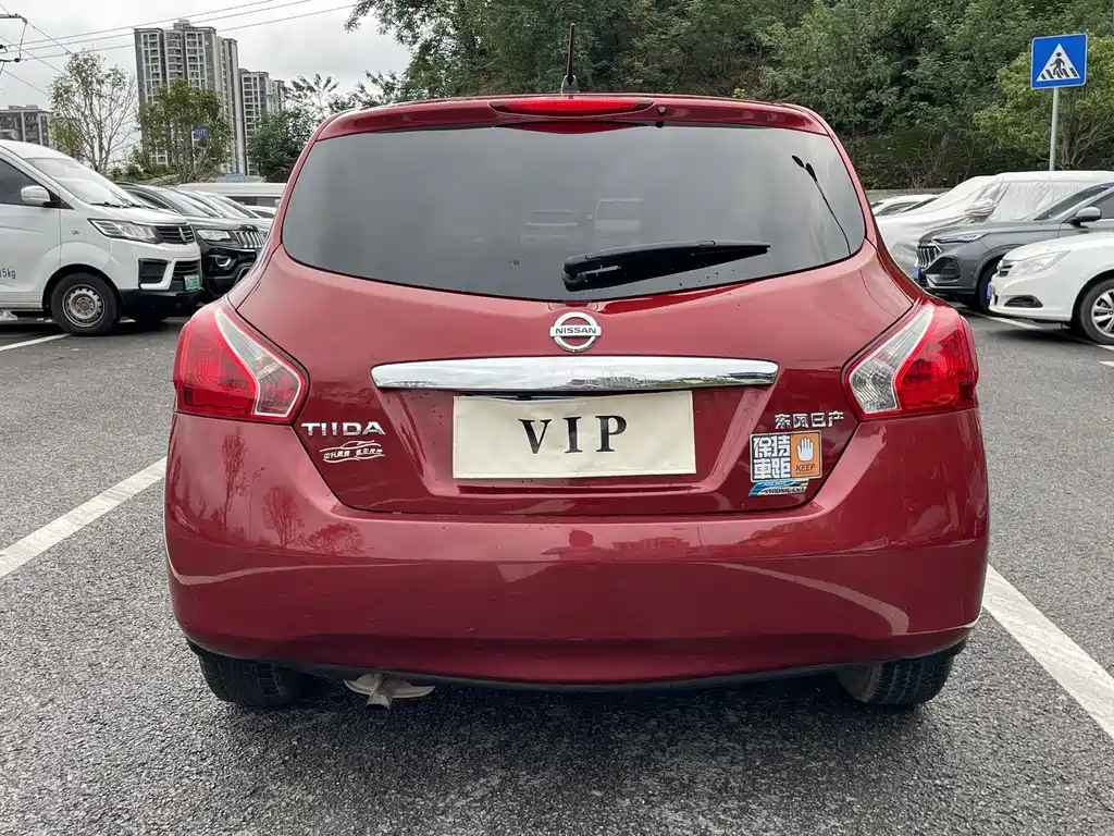 Nissan Tiida — миниатюра 7