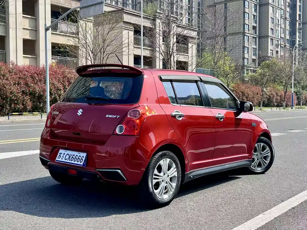 Suzuki Swift 1.5L Auto Fashion Type, фото 5