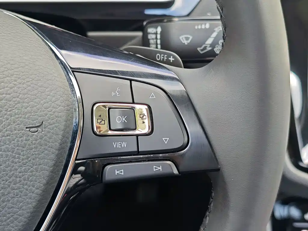 VOLKSWAGEN TIGUAN L NEW ENERGY