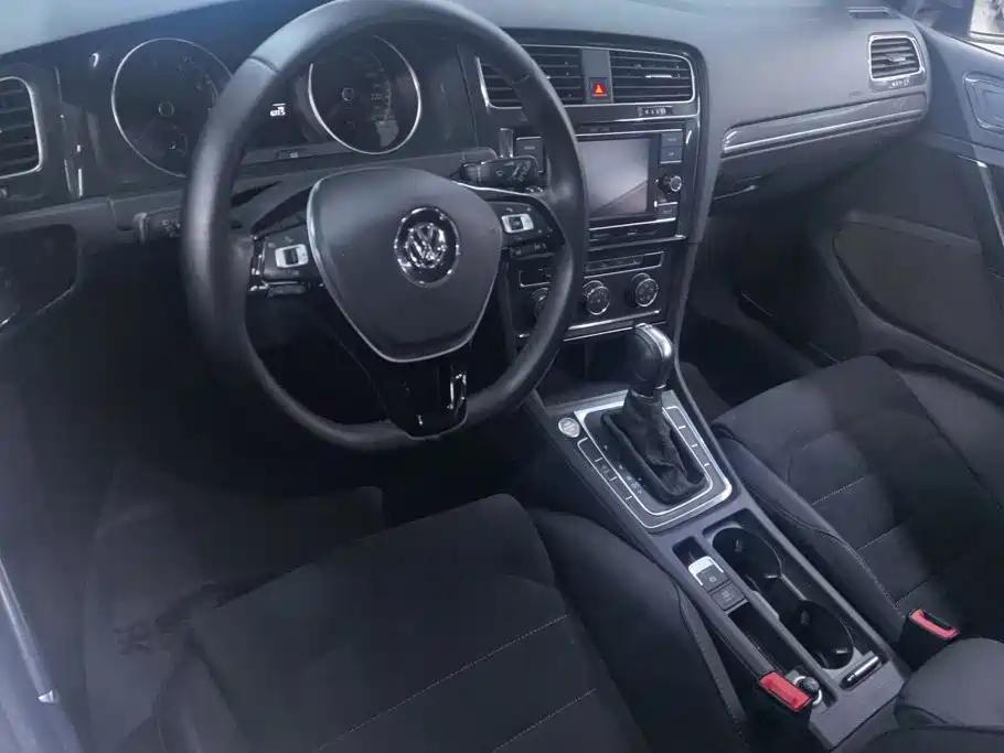 Volkswagen Golf — миниатюра 12