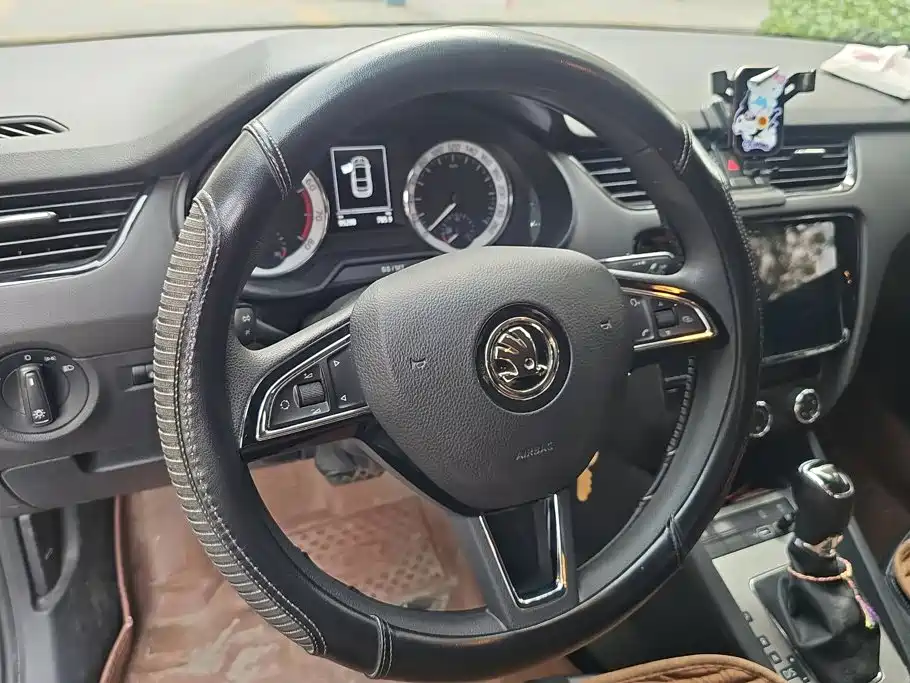 Skoda Octavia — миниатюра 15