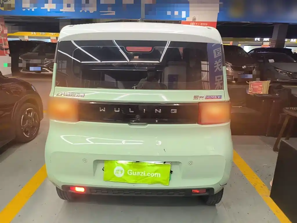 Wuling MINIEV — миниатюра 6