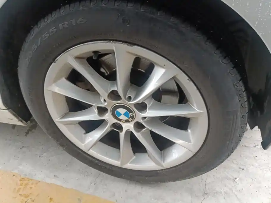 BMW 1 Series (Import) — миниатюра 6