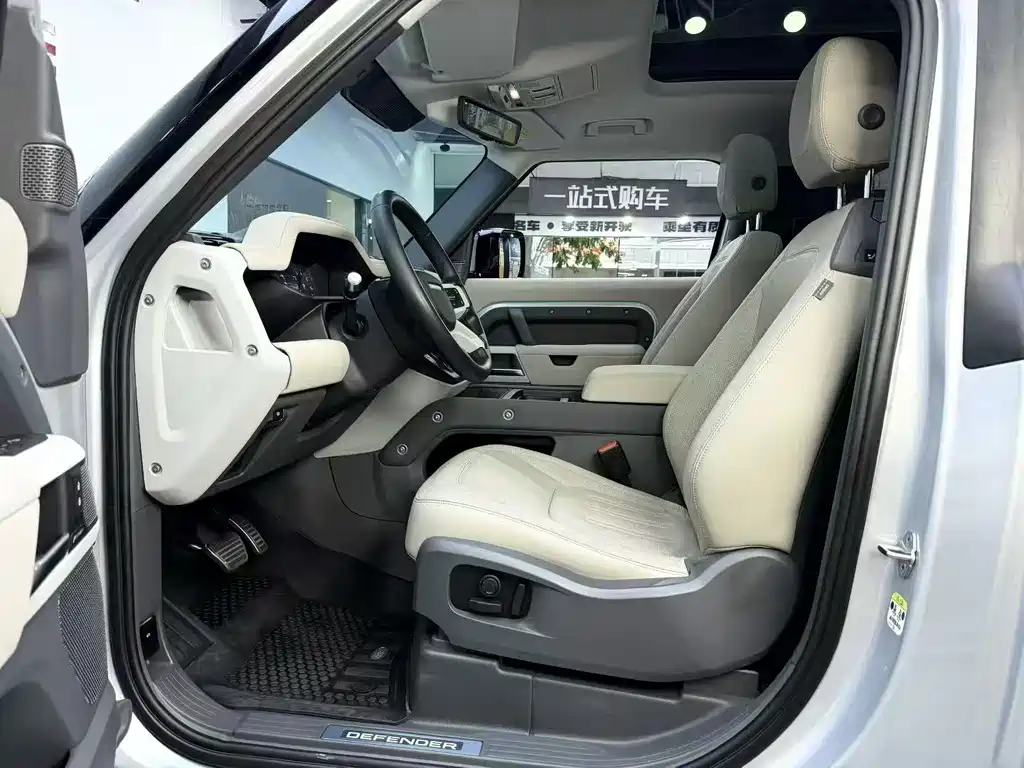 Land Rover Defender — миниатюра 6