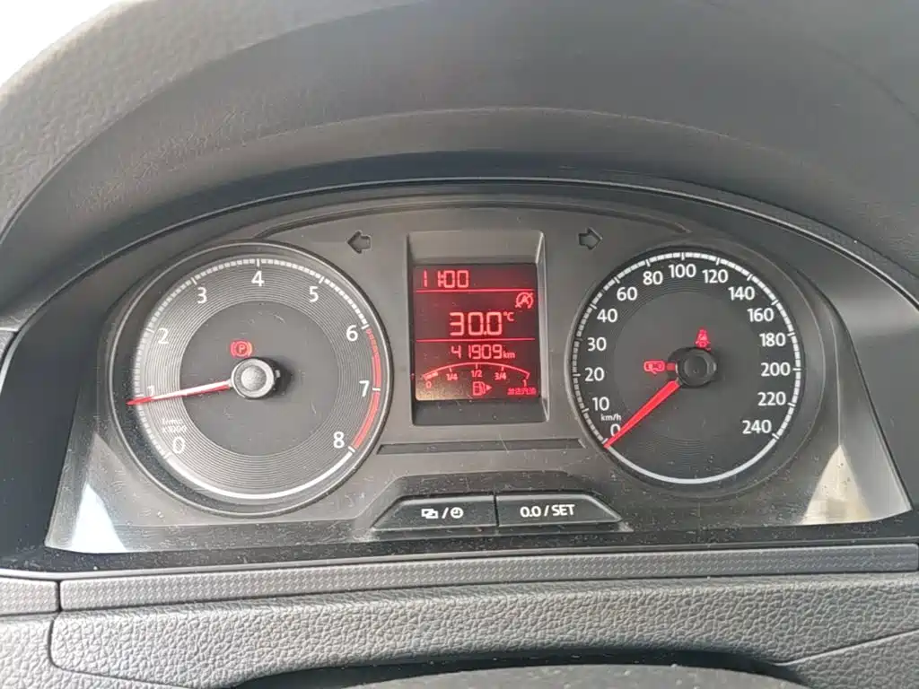 Volkswagen Santana — миниатюра 12