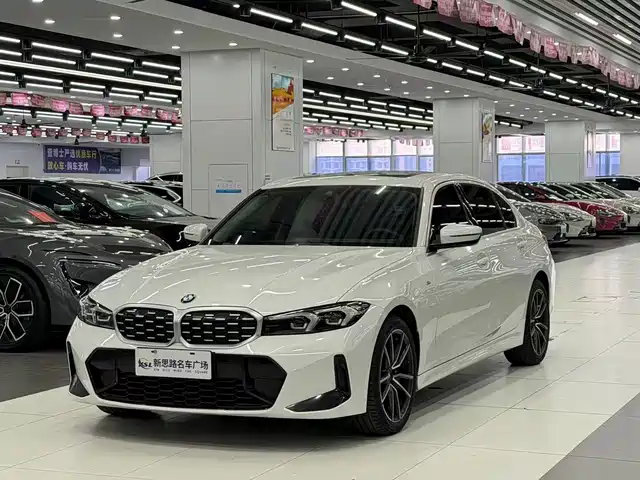 BMW 3 SERIES