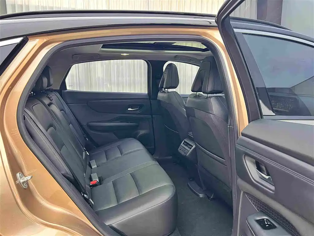 Nissan Ariya — миниатюра 11