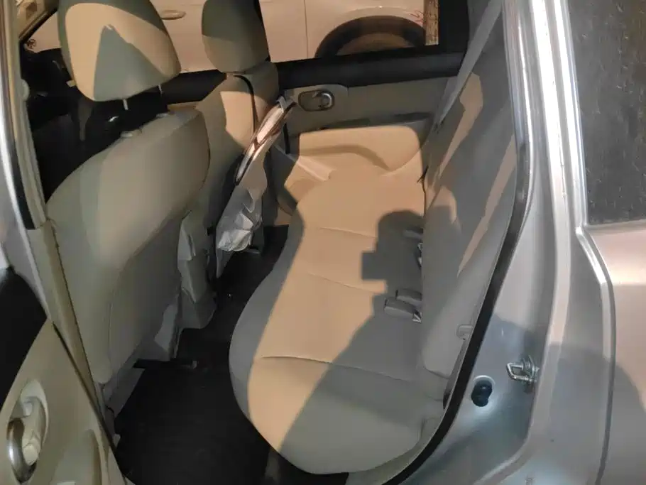 Nissan Livina — миниатюра 11