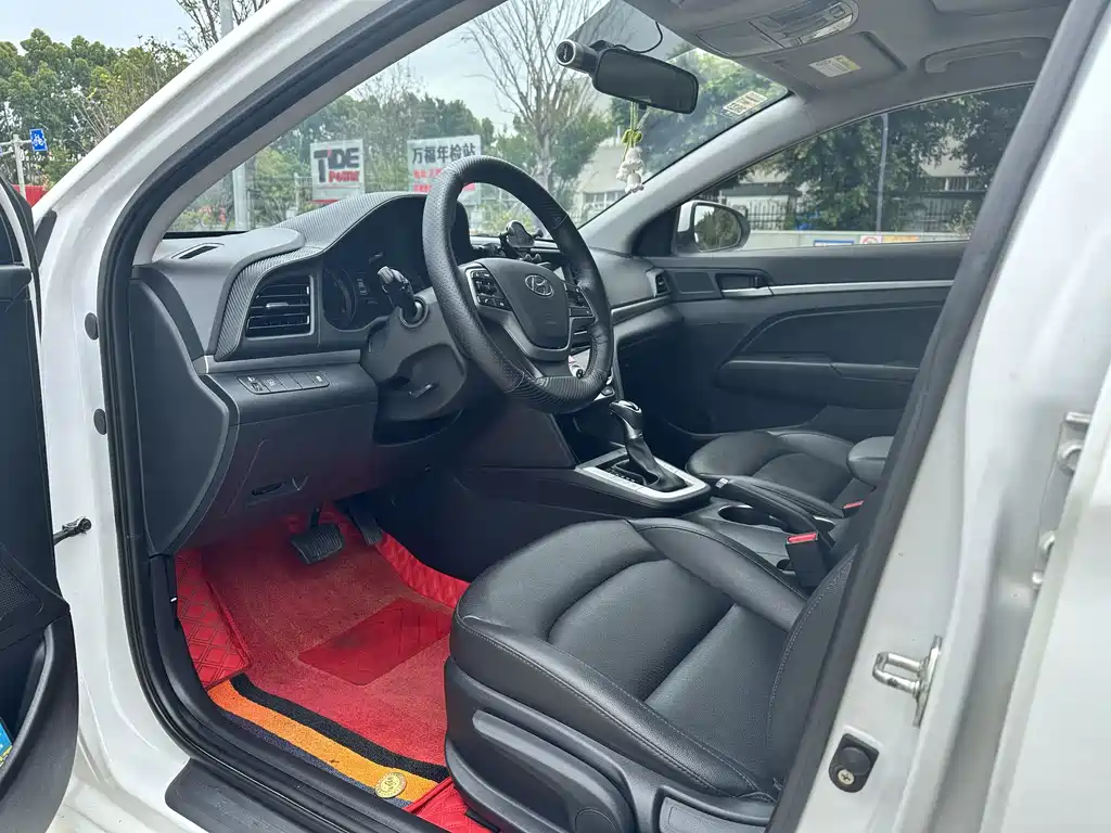Hyundai Elantra 2019 1.5L CVT Elite