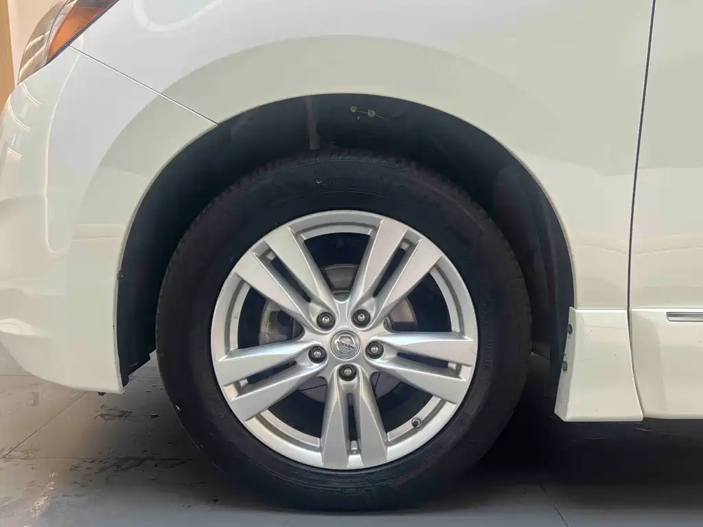 Nissan Quest — миниатюра 7