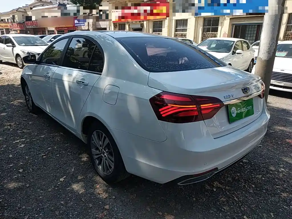 Geely Emgrand — миниатюра 5