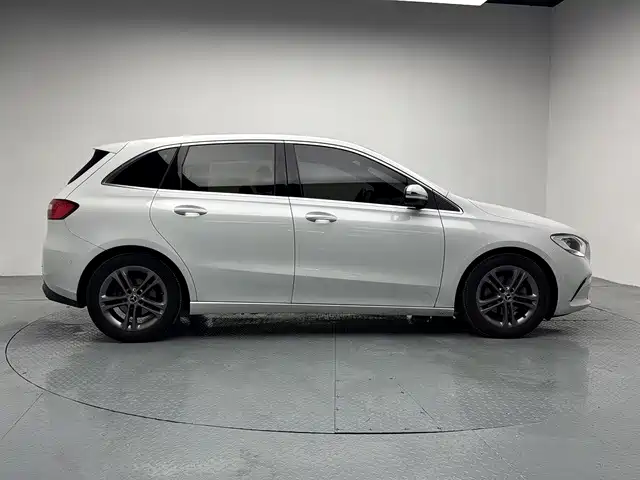 Mercedes-Benz B-Class — миниатюра 8