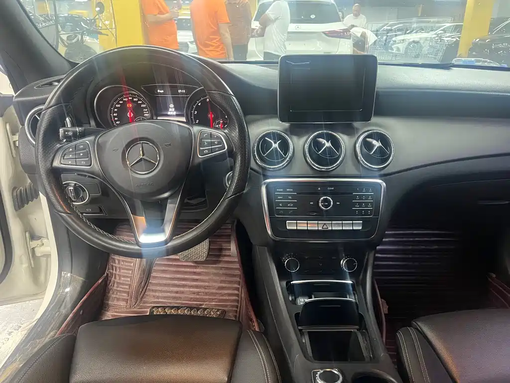 Mercedes-Benz CLA (Import) — миниатюра 6