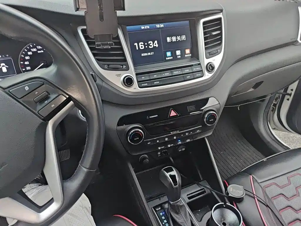 Hyundai Tucson — миниатюра 10