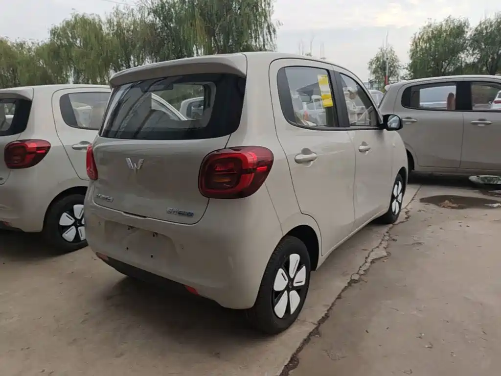 Wuling MINIEV — миниатюра 7