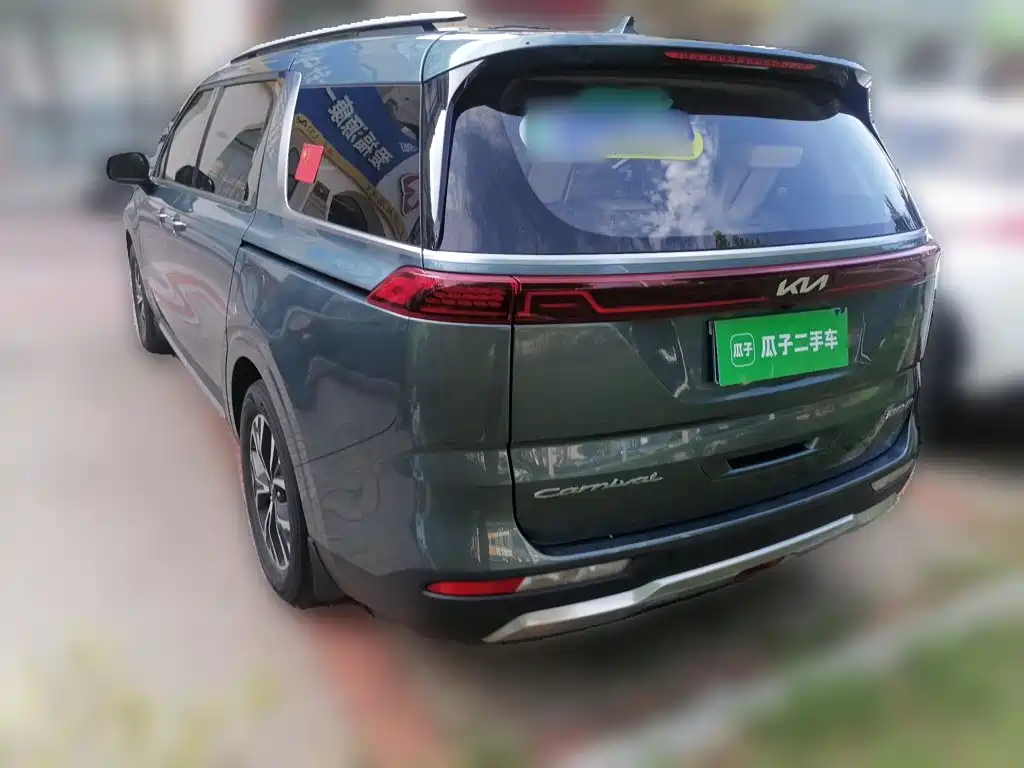 Kia Carnival — миниатюра 25