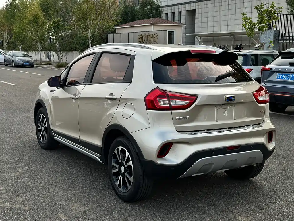 Geely Vision X3 — миниатюра 7