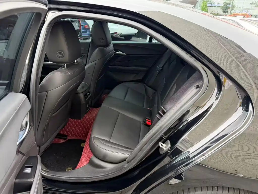 Cadillac CT4 — миниатюра 6