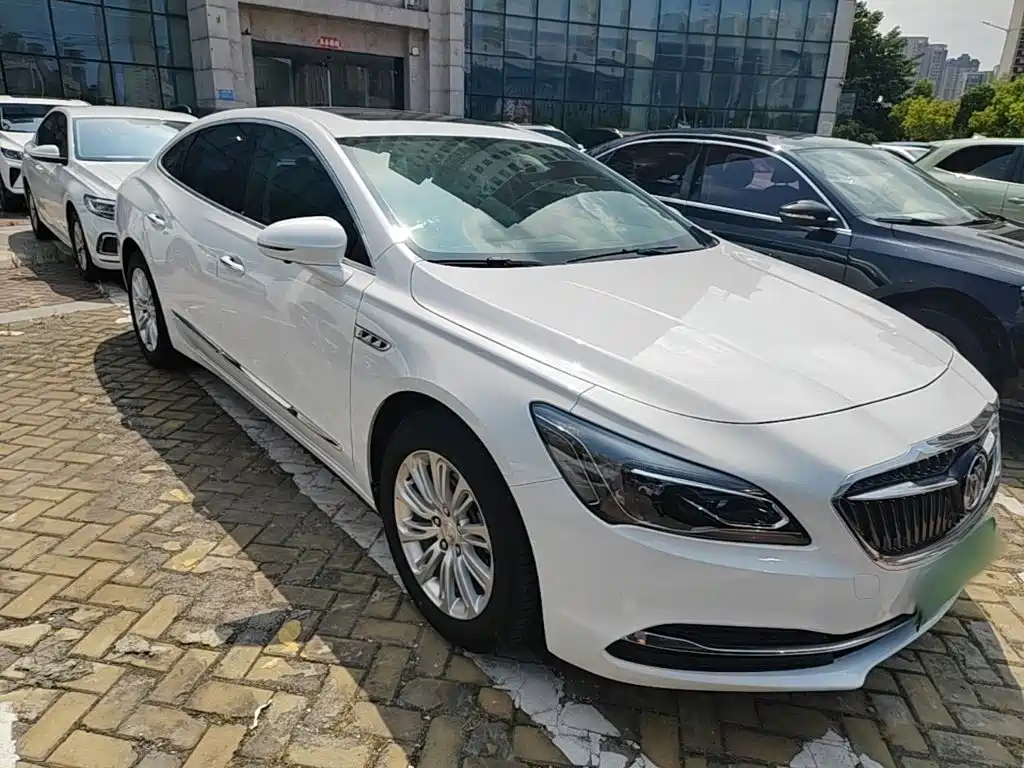 Buick LaCrosse — миниатюра 4