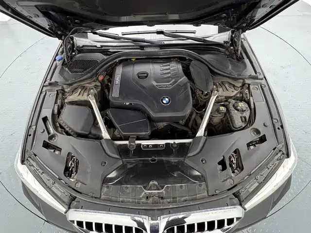 BMW 5 Series — миниатюра 19