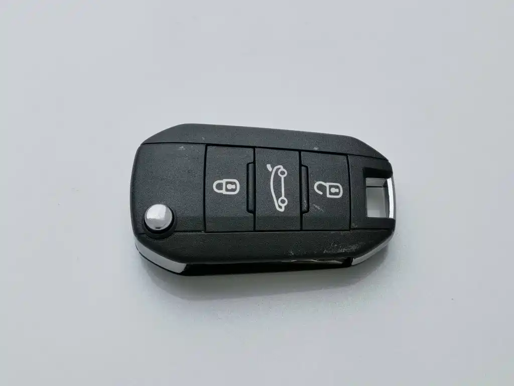 Peugeot 408 — миниатюра 19