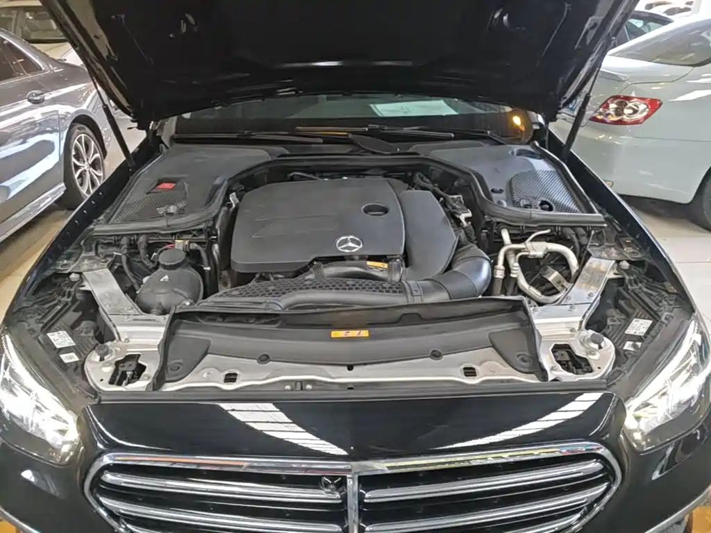 Mercedes-Benz E-Class — миниатюра 20