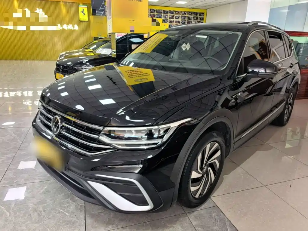 Volkswagen Tiguan L — миниатюра 2
