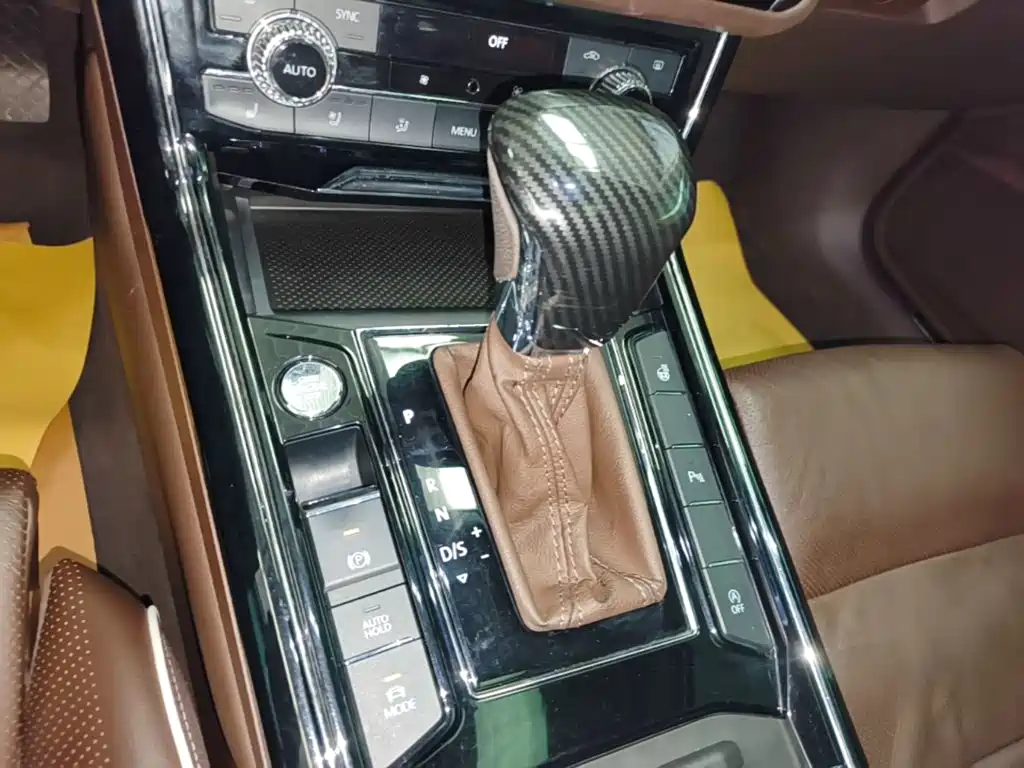 Volkswagen Phideon — миниатюра 14