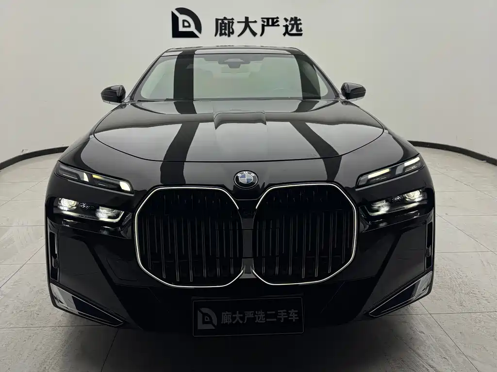 BMW 7 Series — миниатюра 2