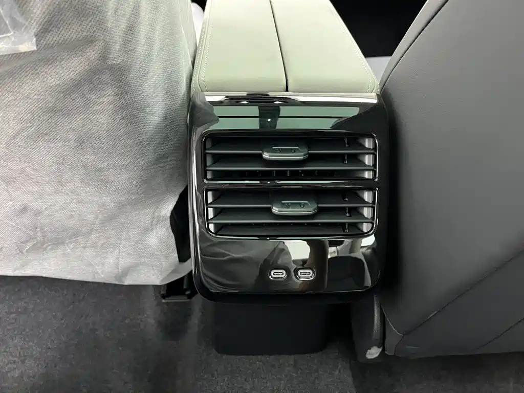 Volkswagen Sagitar — миниатюра 8