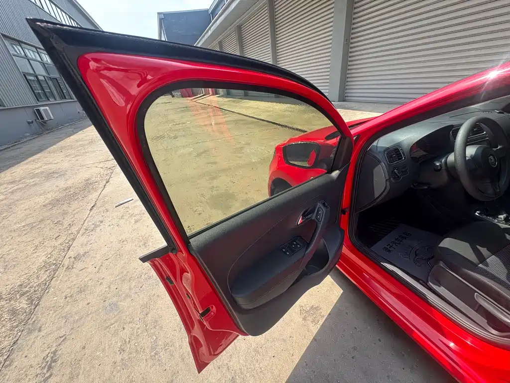 Volkswagen Polo — миниатюра 7