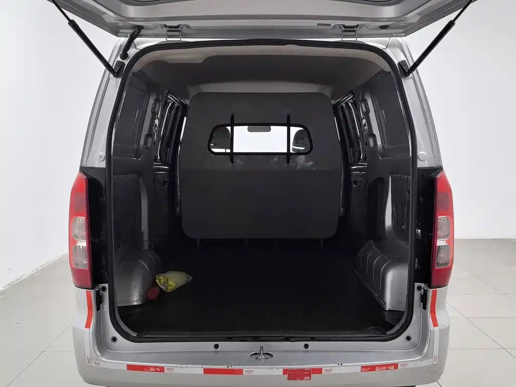 Wuling Hongguang V — миниатюра 16