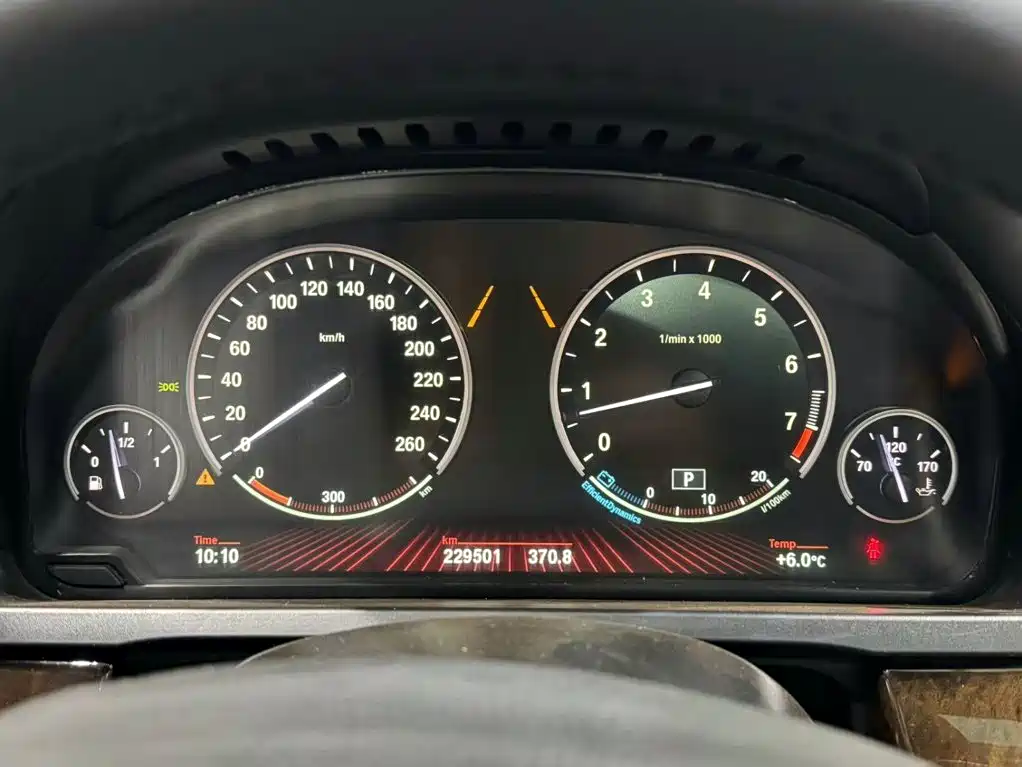 BMW 7 Series — миниатюра 22