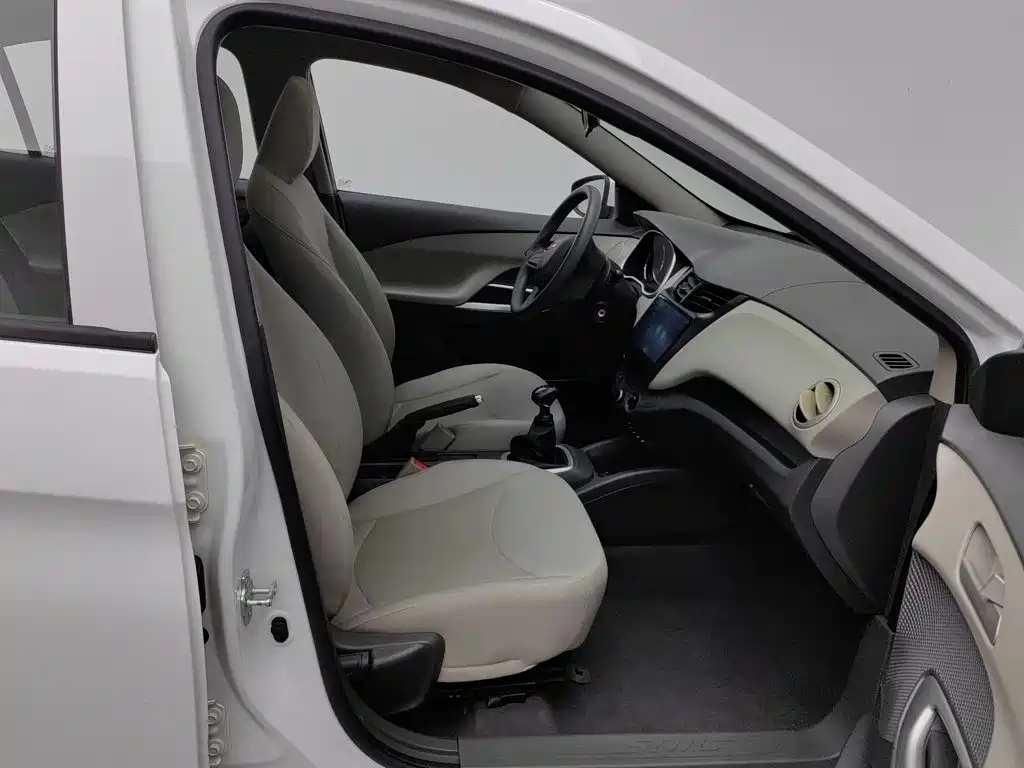 Chevrolet Sail — миниатюра 23